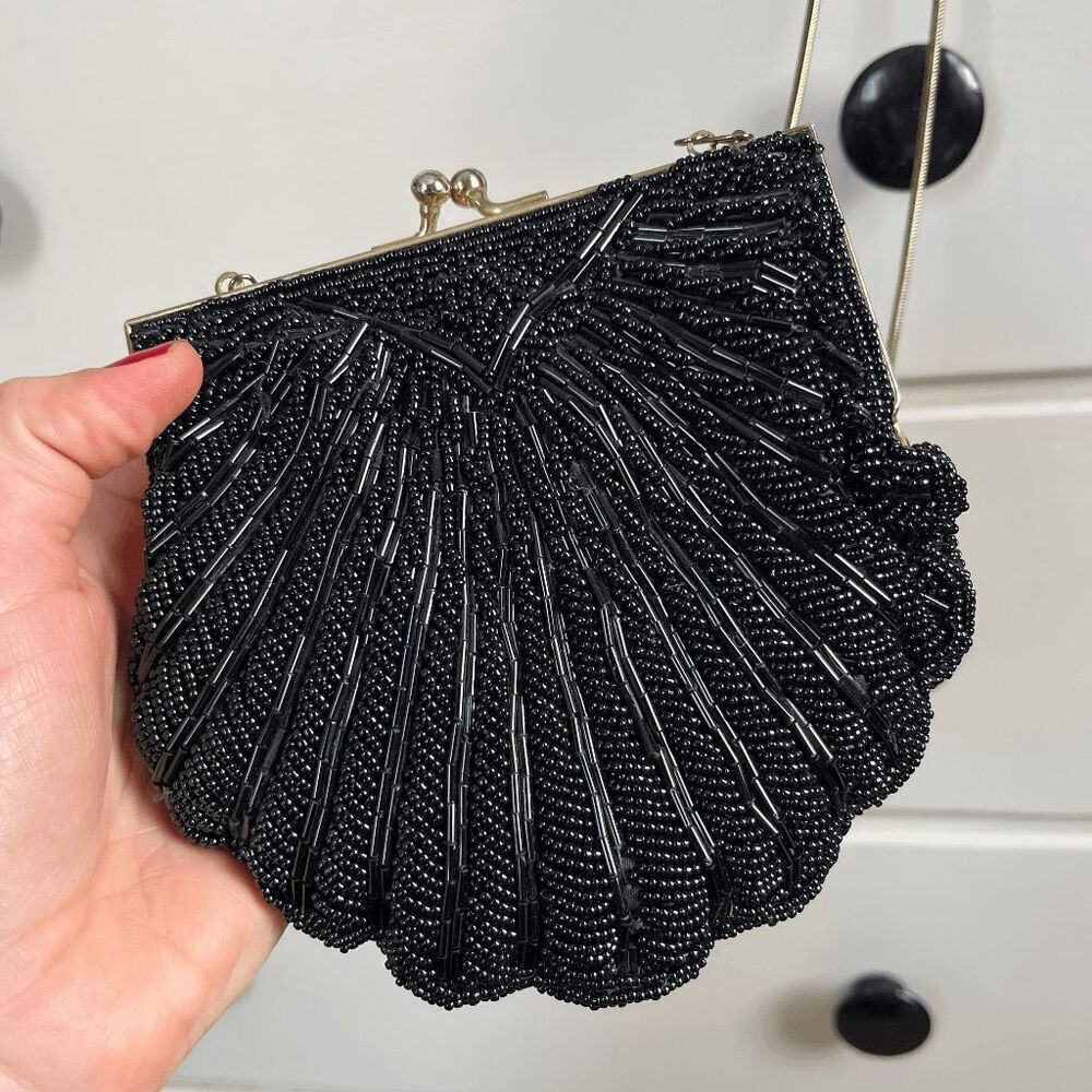 VTG Magid Black Beaded Seashell Clutch Art Deco Gothic Glam Kisslock